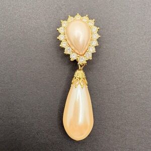 Vintage Faux Pearl & Rhinestones Gold Tone Dangle Teardrop Brooch Classic Glam